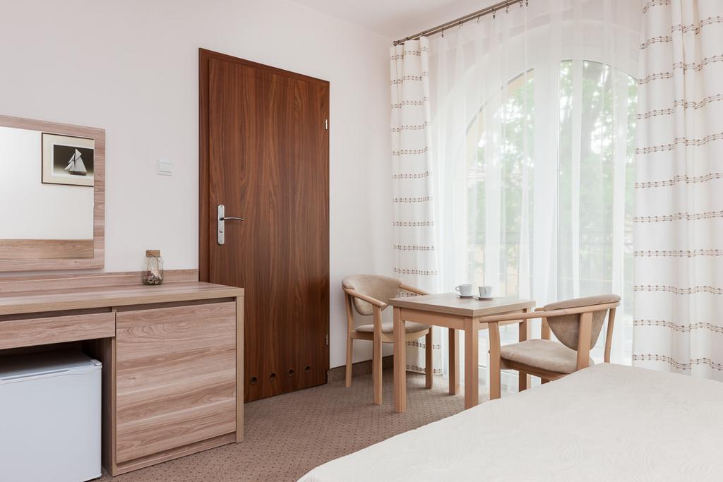 Portowa - 120 Metrow Od Plazy Bed & Breakfast Dziwnow