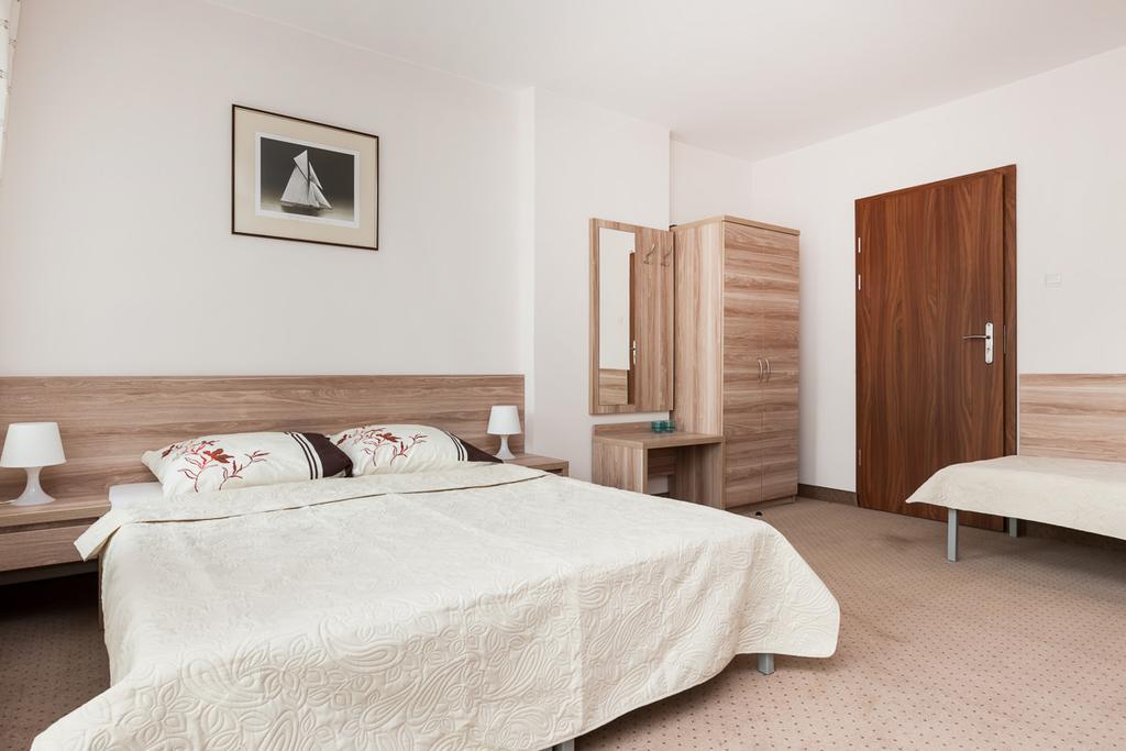 Portowa - 120 Metrow Od Plazy Bed & Breakfast